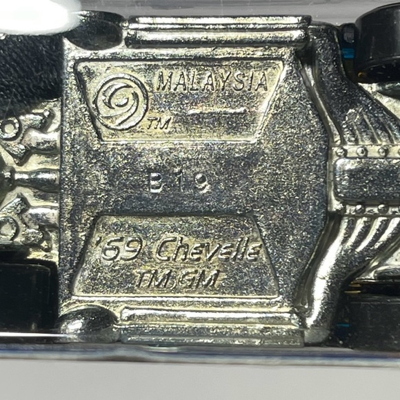 hot wheels 69 chevelle Clear Blue 2009 - Picture 5 of 16